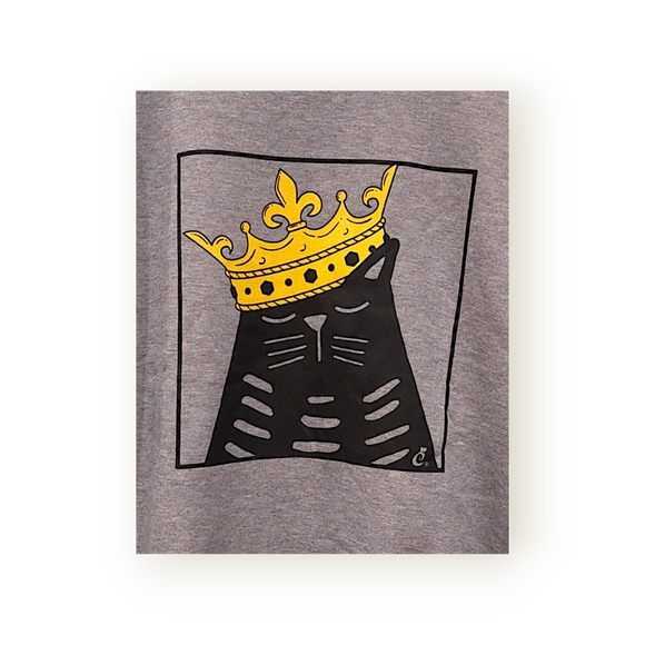 CatLady Subscription Box Cat Queen Sweatshirt​ - Picture 2 of 6